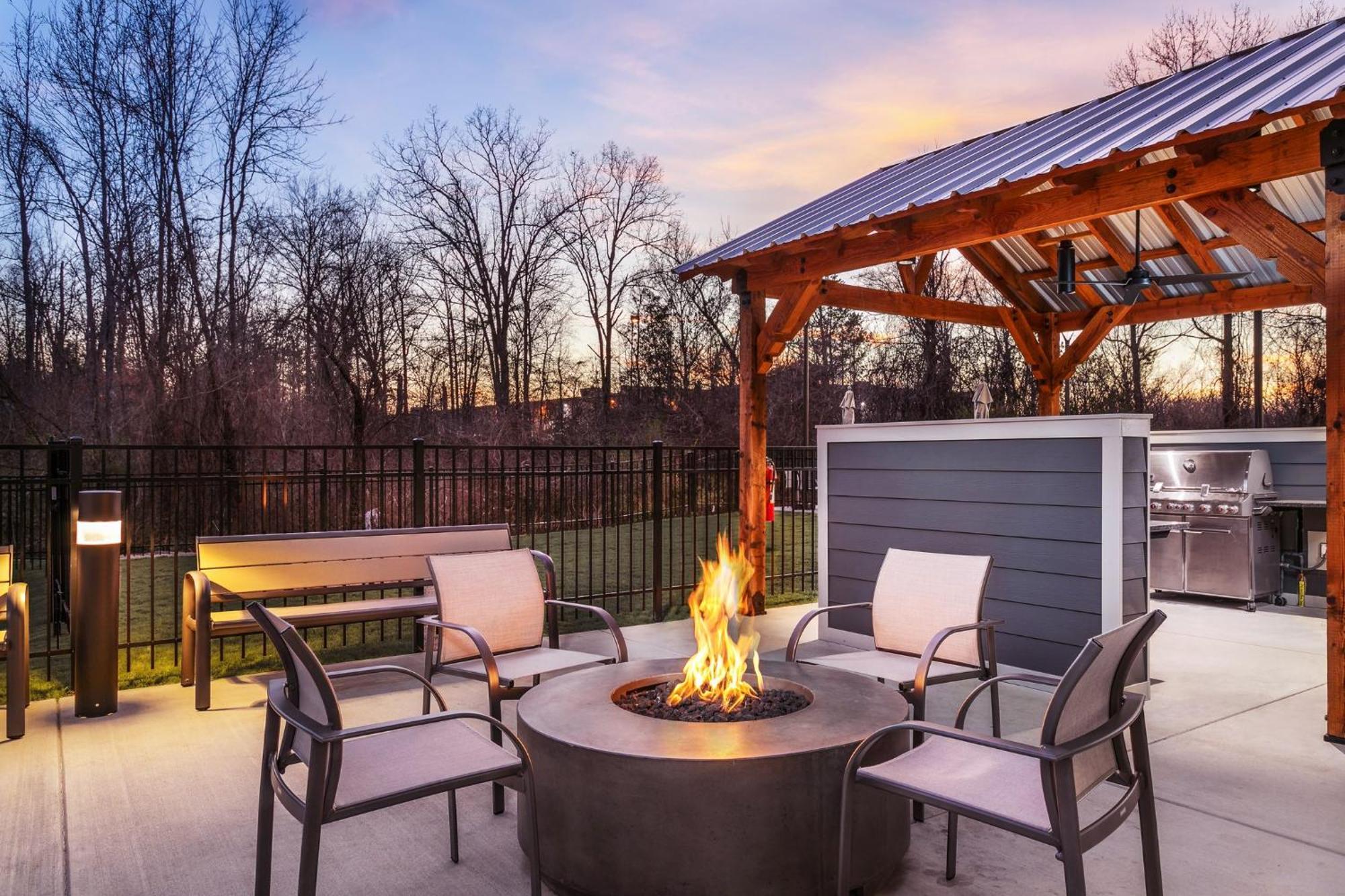 Holiday Inn Express Chattanooga - Hamilton Place Eksteriør billede